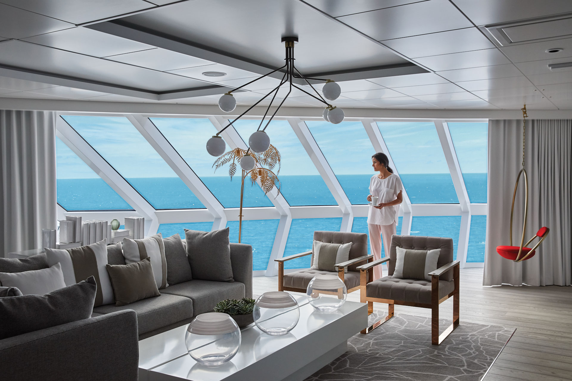 images/Ship photos/Edge 愛極號/3a_CEL_EG_Iconic_Suite_Living_Room_2_edited.jpg